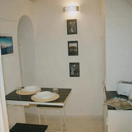 Piccola Maison Nel Centro Di Apartamento Nápoles
